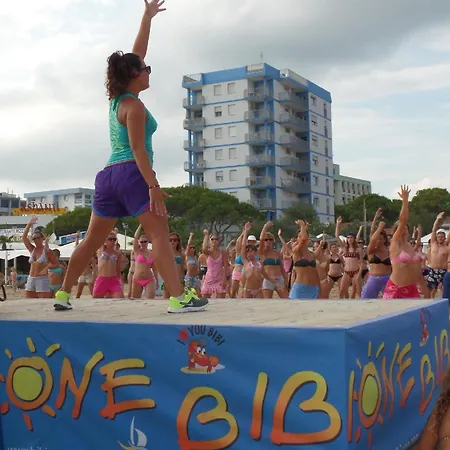 Ferienhaus Fuer 6 Personen Ca 50 Qm In Bibione, Adriakueste Italien Und Umgebung - B62791 Бибионе